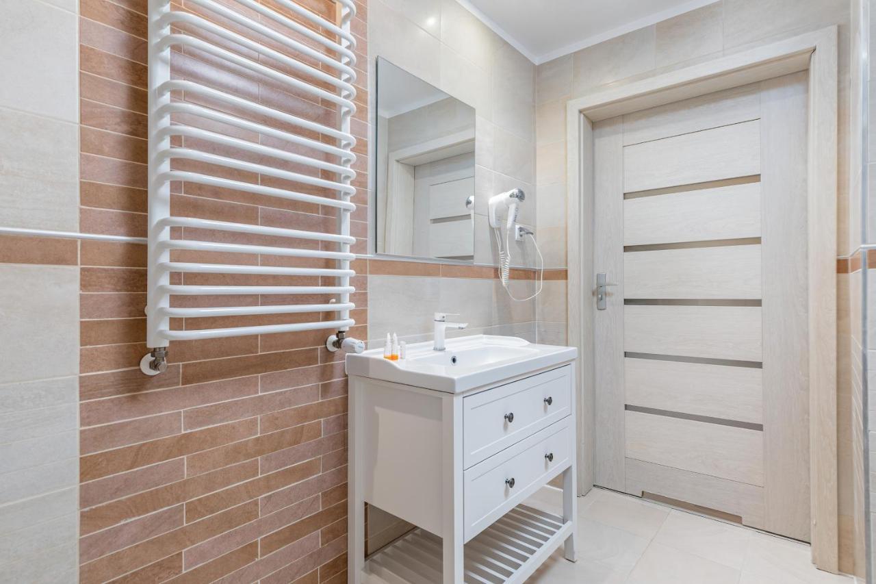 Apartamenty Feniks By Noclegi Renters سفينويتشي المظهر الخارجي الصورة